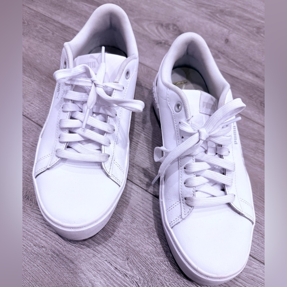 Puma Classic White Sneakers Women’s size 9
